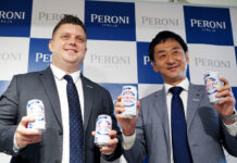 Asahi Beer’s “Peroni” Aims for No.1 in Imported Beer – Cans for Home Use Debut, Promotion Event Held in Shibuya Nick Larkworthy (left) and Tomokazu Ryudo