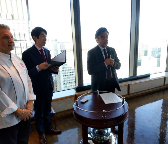 Director Gianpaolo Bruno (right) and Chef Stefano Dal Moro (left) Director Gianpaolo Bruno (right) and Chef Stefano Dal Moro (left)