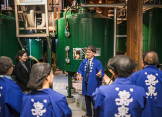 Taking Sake Culture to the World: Brewery Experience Tours for Inbound Foreign Visitors by Kokubu Group Corp. Experiencing the history and culture of the sake brewery
