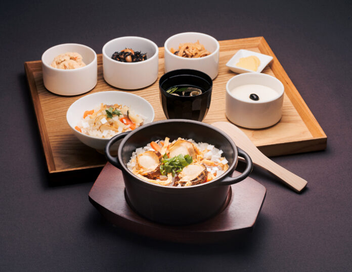 Limited menu item “Scallop Rice Cooked in Bonito Broth”Limited menu item “Scallop Rice Cooked in Bonito Broth” Limited menu item “Scallop Rice Cooked in Bonito Broth”