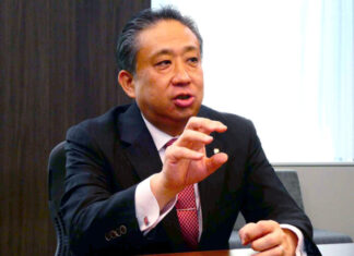 Seven-Eleven Japan Aims for a System Not Relying Solely on Passing Costs Through Price Increases; Fundamental Supply Chain Reform Over Several Years President Tomohiro Akutsu speaking in an interview
