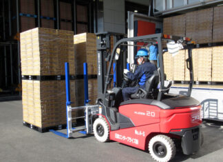 Nissin Enterprise Supports Instant Noodle Logistics: Pursuing Sustainability through Efficiency and Burden Reduction Pursuing loading efficiency