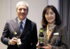 Two Italian Beer Brands Make Their Japan Debut: “Castello” and “Dolomiti,” Now Handled by Monte Bussan Giuseppe, sales manager of Villa Castello (left), and Akiko Morimoto, president of Monte Bussan